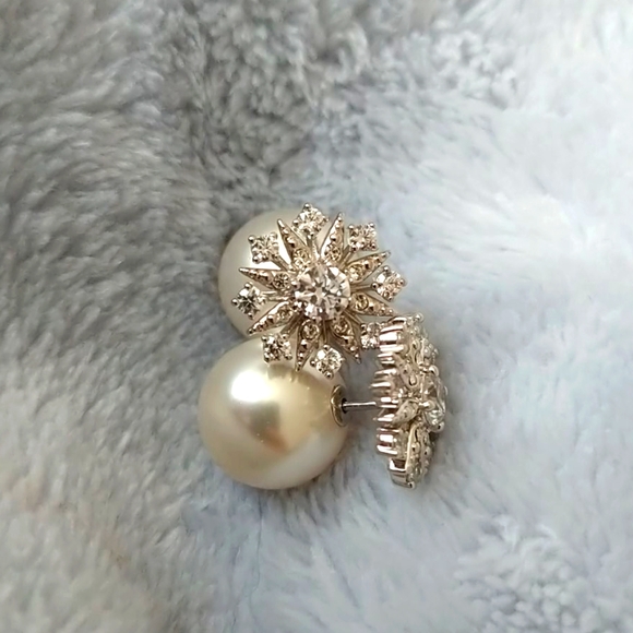 NADRI White Rhodium Snow Flake Pearl earrings - Picture 4 of 8